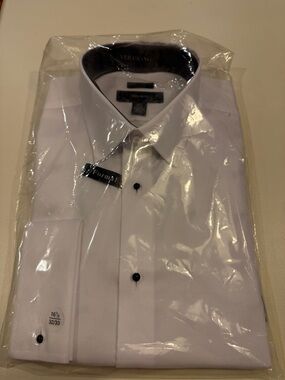 Vera Wang White Dress Shirt with Black Buttons Sz 16.5 32/33.  Box13